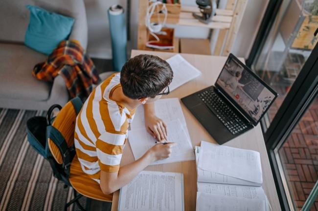 How Online Learning Is Transforming Education Around the World